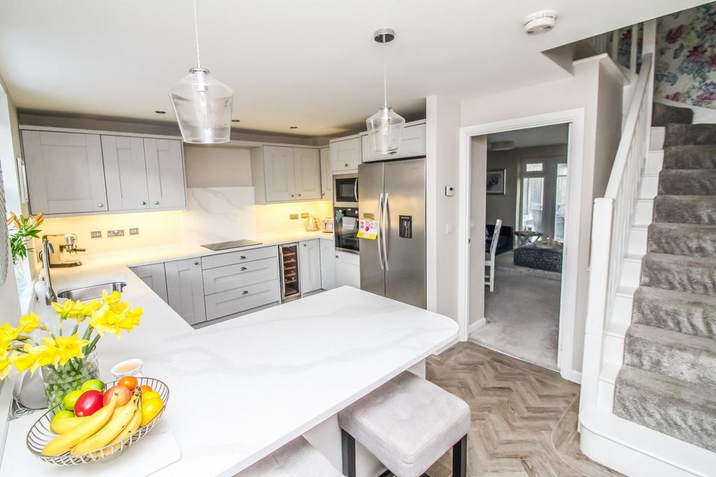 Kitchen Pic 3.