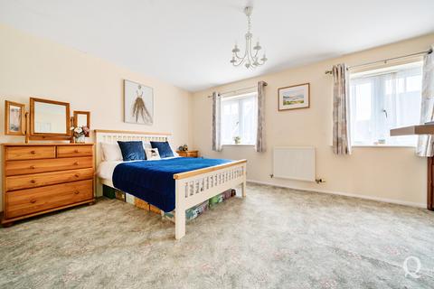 2 bedroom end of terrace house for sale, Crocus Drive, Sittingbourne, ME10