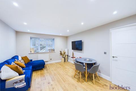 1 bedroom apartment for sale, Woodham Lane, Addlestone, Surrey, KT15