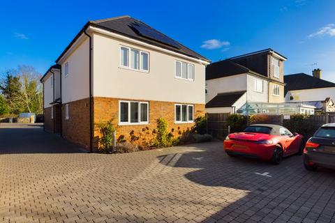 1 bedroom apartment for sale, Woodham Lane, Addlestone, Surrey, KT15