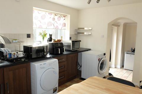 4 bedroom end of terrace house for sale, 5 Brooke Road, Ledbury, Herefordshire, HR8