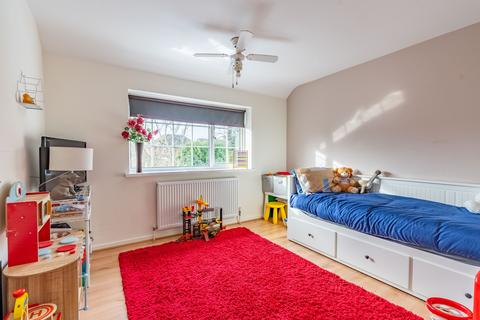 28 Fellowes Lane, Colney Heath, St Albans, AL4 0QA