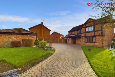 4 bedroom detached house for sale, Teversham Way, St. Neots PE19