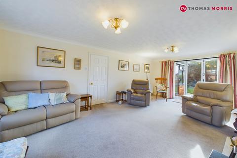 4 bedroom detached house for sale, Teversham Way, St. Neots PE19