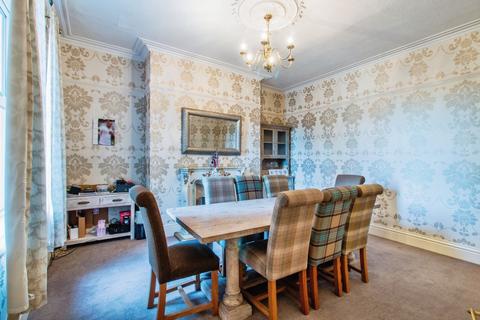 6 bedroom terraced house for sale, Scatcherd Lane, Leeds LS27