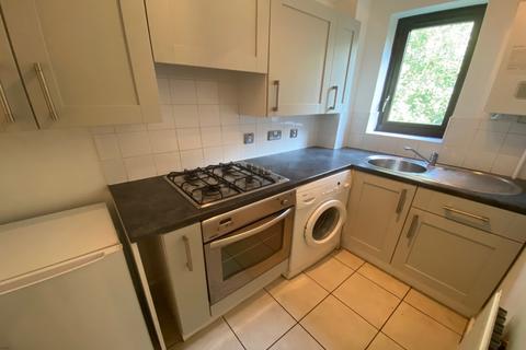 2 bedroom flat to rent, Roseville Close, Norwich NR1