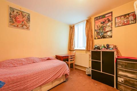 2 bedroom maisonette for sale, Warltersville Road, Crouch End, London, N19