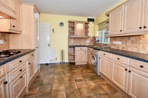 6 Brendons, Bishops Lydeard, Taunton, TA4 3LU
