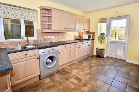 6 Brendons, Bishops Lydeard, Taunton, TA4 3LU