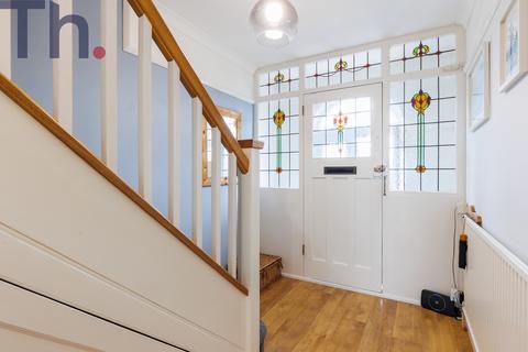 undefined, Newport PO30