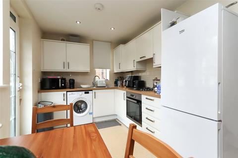 2 bedroom maisonette for sale, Tolcarne Drive, Pinner, HA5