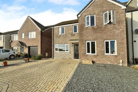 4 bedroom detached house for sale, Plasnewydd Walk, Llantwit Major CF61