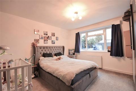 41 Brighton Road, Horley, RH6 7HH