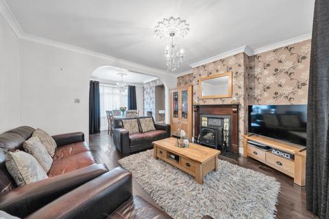 137 Randlesdown Road, Bellingham, London, SE6 3SR