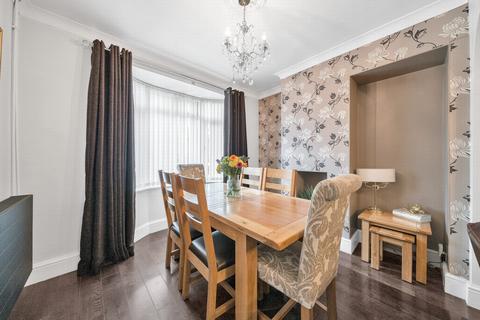 137 Randlesdown Road, Bellingham, London, SE6 3SR