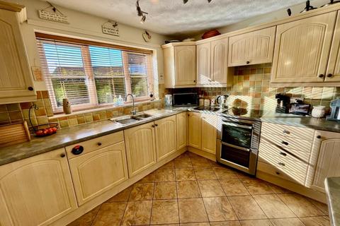 5 bedroom detached house for sale, Heyford Court, Mildenhall IP28