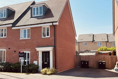 9 Beeching Close, Stowmarket, IP14 1XF