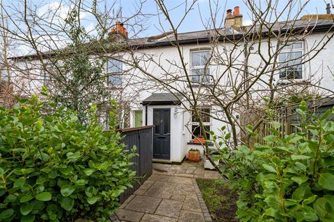 2 bedroom cottage for sale, St. Leonards Road, Surbiton