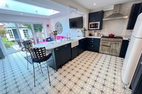 33 Dark Lane, Kinver, Stourbridge, DY7 6JB