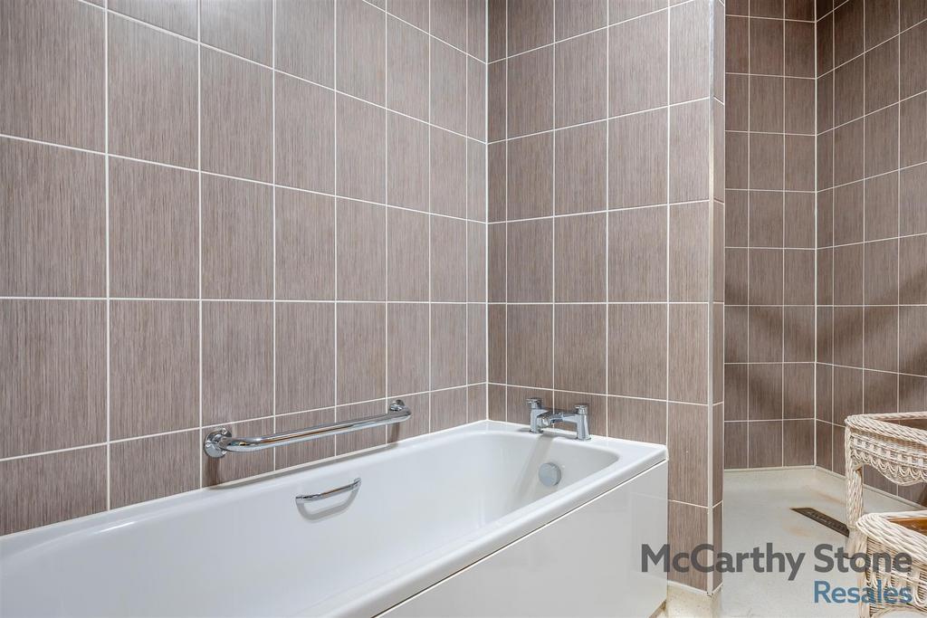 8632932-interior13.jpg