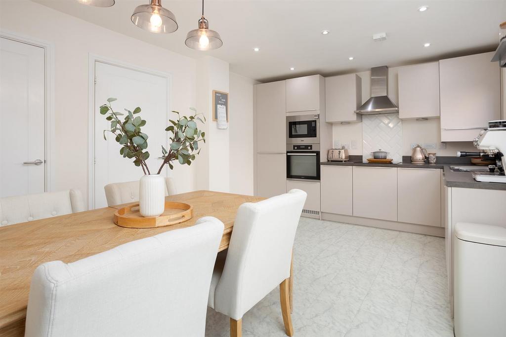 Dining kitchen