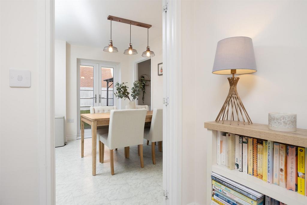 Dining kitchen