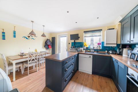 3 bedroom terraced house for sale, Station Road, Netley Abbey, Hampshire, SO31