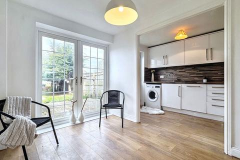 3 bedroom semi-detached house for sale, Durham Drive, Fellgate Estate, Jarrow, Tyne and Wear, NE32 4SD