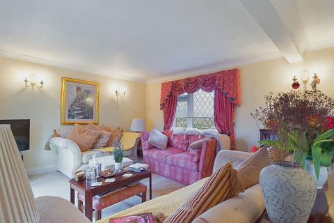32 The Heights, Worthing, BN14 0AJ