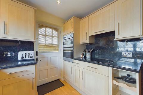 32 The Heights, Worthing, BN14 0AJ