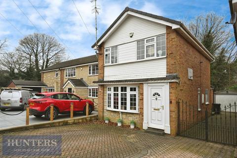 3 bedroom detached house for sale, Cricketers Green, Yeadon, Leeds