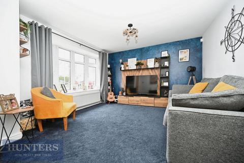 3 bedroom detached house for sale, Cricketers Green, Yeadon, Leeds