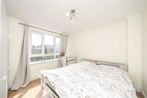 3 bedroom flat to rent, Rainbow Quay, London SE16