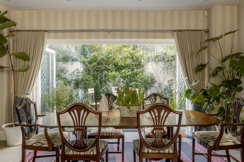 4 bedroom terraced house to rent, Gertrude Street, Chelsea, SW10