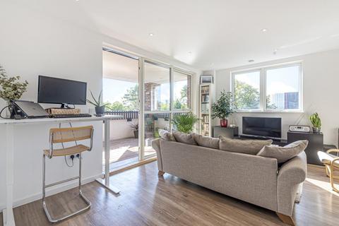 2 bedroom flat for sale, Hanbury Road, Acton