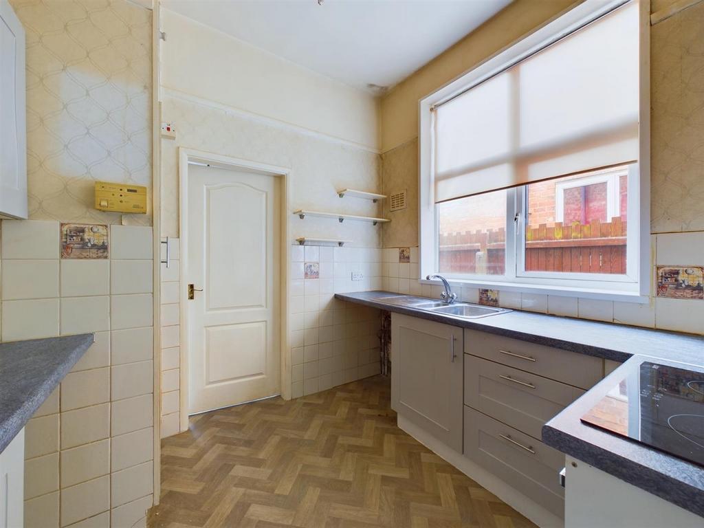 Kitchen: