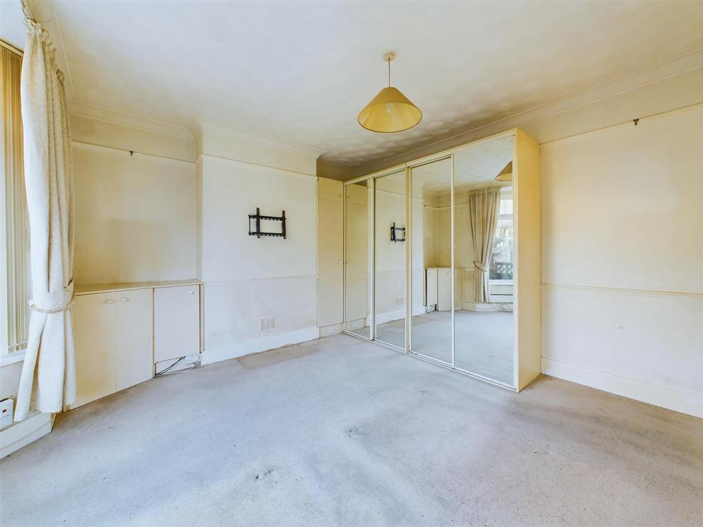 Bedroom: