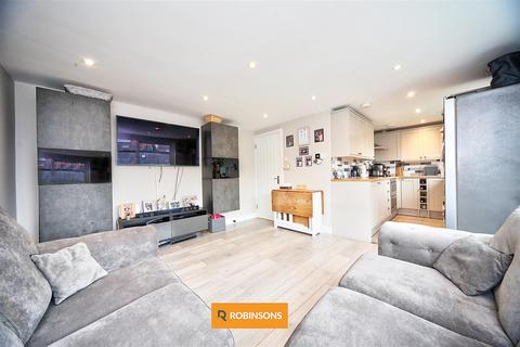 25 Bunhill Close, Dunstable, LU6 1TH