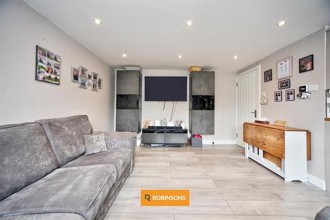 25 Bunhill Close, Dunstable, LU6 1TH