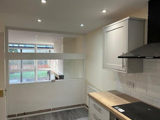 Kitchen 1.jpg