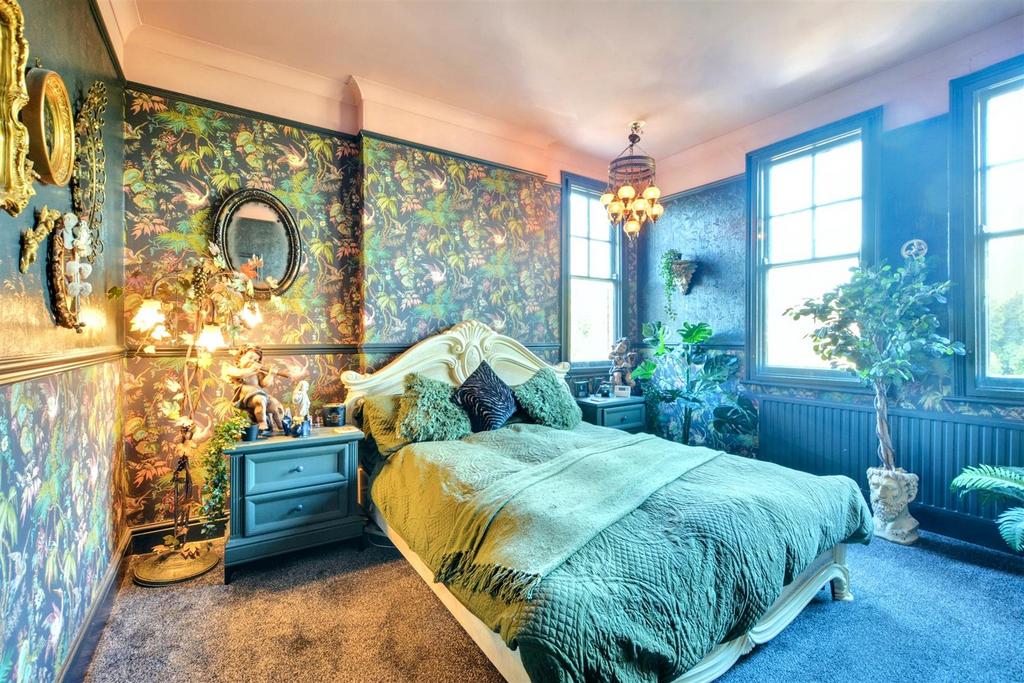 Bedroom 1.jpeg