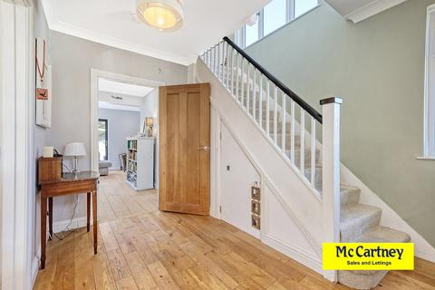 26 Burns Crescent, Chelmsford, CM2 0TS
