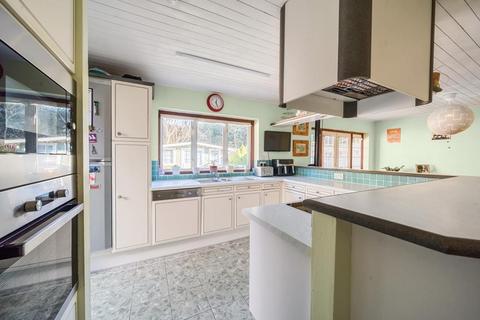 4 bedroom detached bungalow for sale, Moulsford-on-thames,  Oxfordshire,  OX10