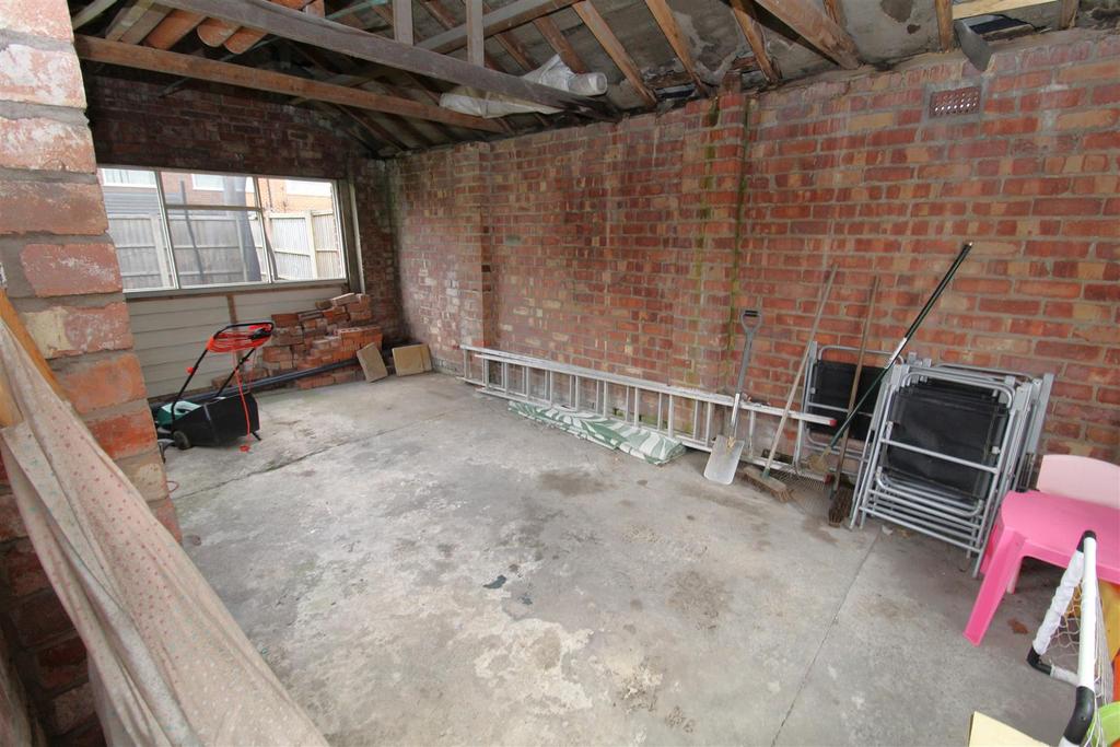Outbuilding.JPG