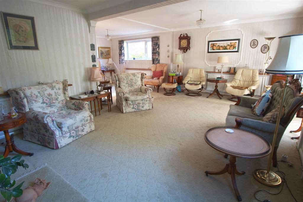 Lounge.jpg