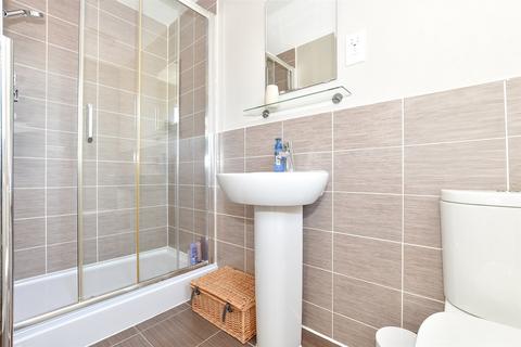 22 Ellis Road, Broadbridge Heath, Horsham, RH12 3GR