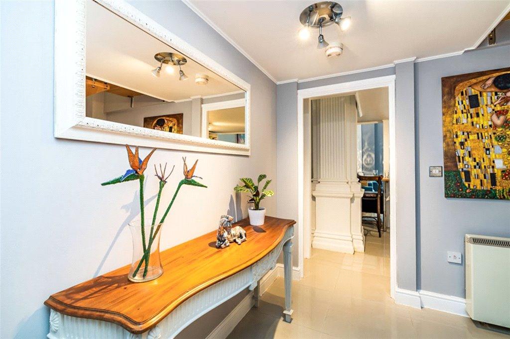 Apartment in Southampton, St Mary's - View 2