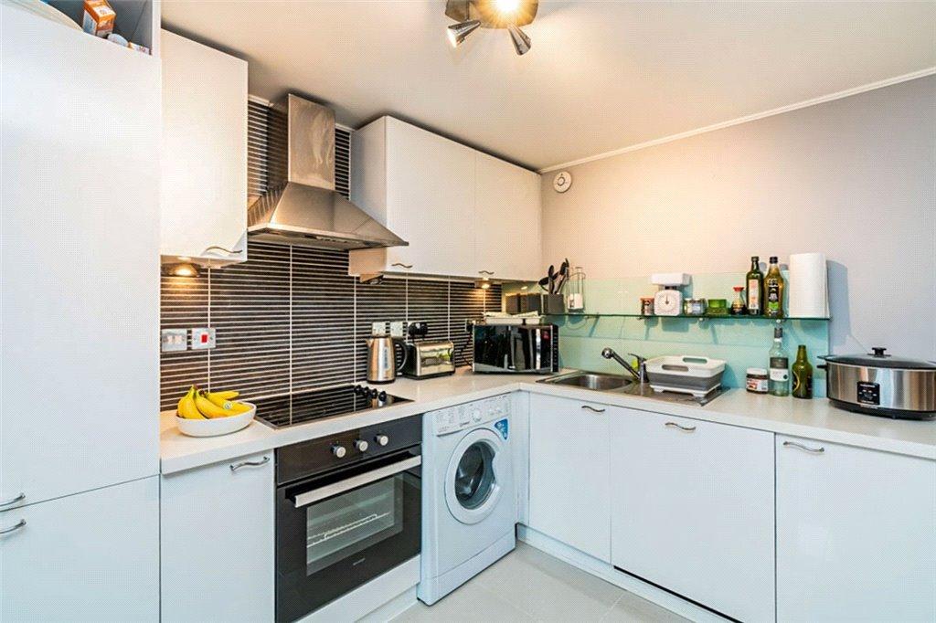 Apartment in Southampton, St Mary's - View 5