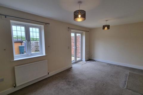 3 bedroom terraced house to rent, 7 Bennett Drive, Hagley