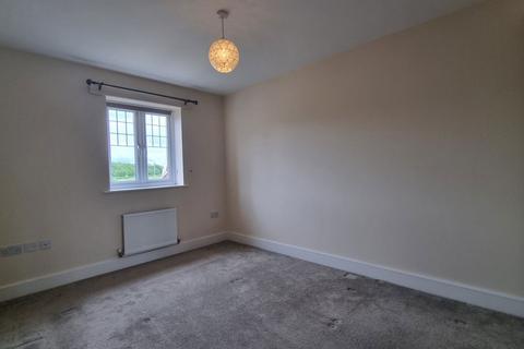 3 bedroom terraced house to rent, 7 Bennett Drive, Hagley